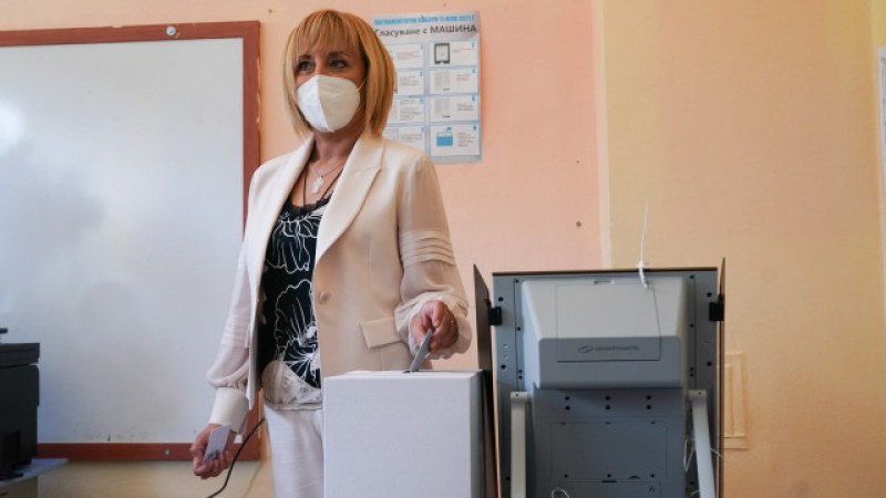 Мая Манолова: Гласувайте, днес е решаващ ден