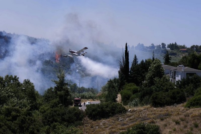 Само за 24 часа: 57 пожара избухнаха в Гърция