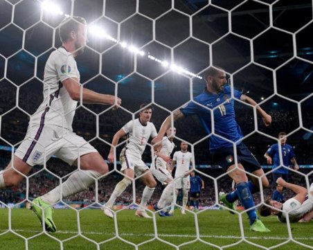 Бонучи стана най-възрастният голмайстор на финал на европейско