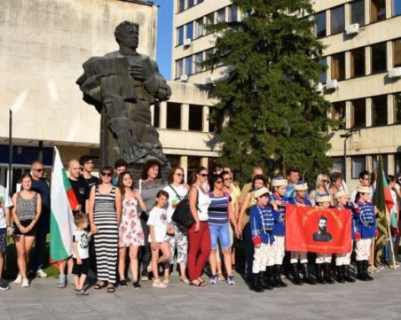 Рекорден брой участници тръгват в национален поход по стъпките на Левски