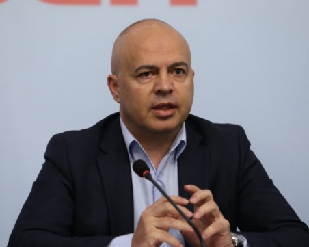 Свиленски: Ниската избирателна активност е заради липса на политически дебат