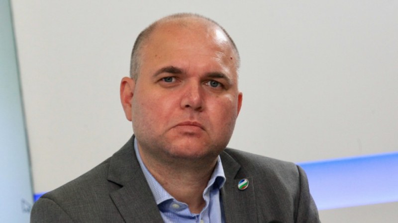 Владислав Панев от ДБ: Изразените от Слави Трифонов приоритети са по-скоро козметични