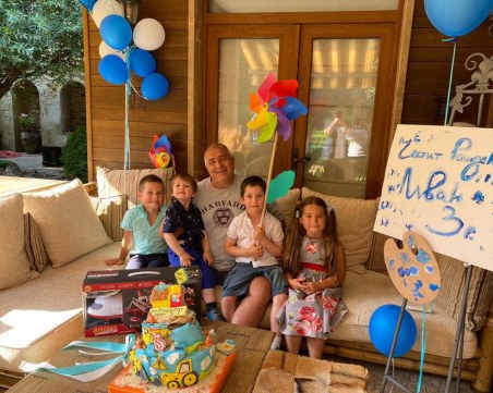 Бойко Борисов празнува рожден ден на внучето Иван