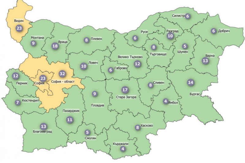 Корона, чао! Само три области са в жълто