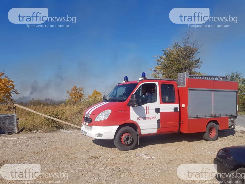 Трактор избухна в пламъци край Поповица