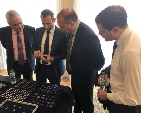 Англия ни върна скъпи артефакти, изнесени незаконно от България