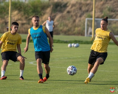 Ботев със закрита двустранна игра преди началото на сезона