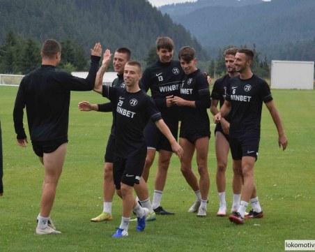 Локо завърши контролите с победа