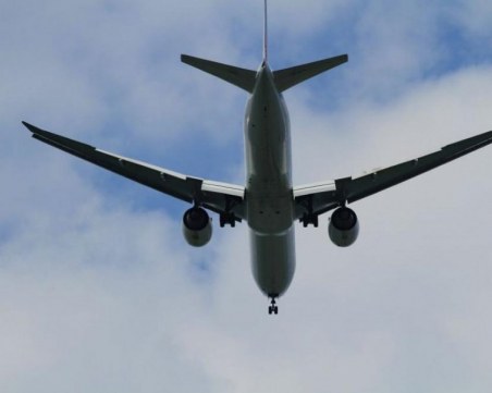 Руски пътнически самолет изчезна от радарите над Сибир