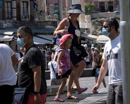 Деси Банова: Заведенията в Гърция са пълни, но ресторантьорите са притеснени