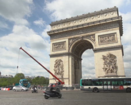 Сбъдват мечтата на Кристо! Ще опаковат Триумфалната арка в Париж