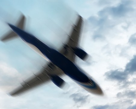 Трима души загинаха при самолетна катастрофа в Германия