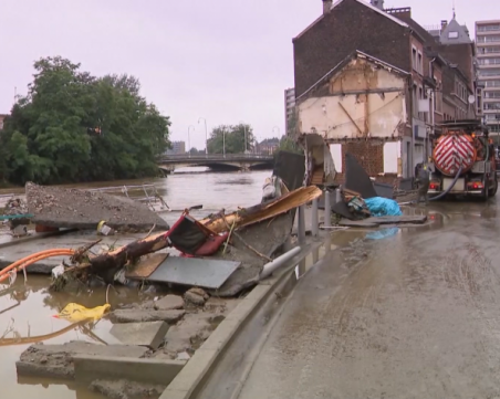 И Чехия под вода: Силни дъждове наводниха къщи, прекъснаха пътища