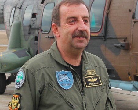 Почина бригаден генерал Стефан Петров от 24-та авиационна база Крумово