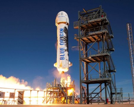 Джеф Безос се отправя към космоса без пилот