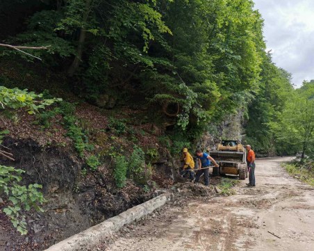 Готвят се протести заради спрените ремонти за милиони в Пловдивскa област