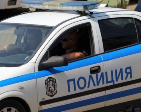 Спипаха трима с наркотици в Пазарджишко