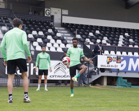 Лудогорец не успя да вкара на Мура в първия мач