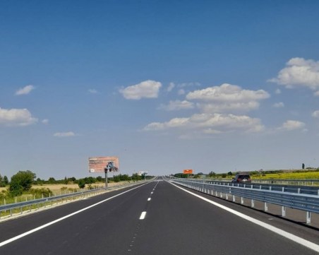 Пускат движението по автомагистрала 