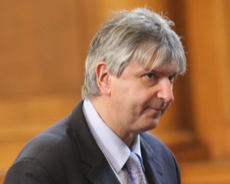 Депутатът Лъчезар Иванов обясни как е станал милионер – консултирал компания за лекарства