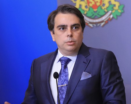 Финансовият министър: Минималната пенсия ще бъде увеличена на 340 лева