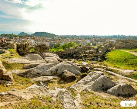 Слънчев ден ни очаква днес, температурите под тепетата се покачват