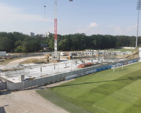 Строежът на трибуна Бесика е обезопасен, няма проблеми да се играят футболни срещи