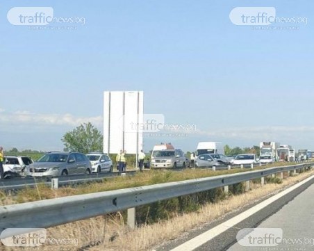 Верижно меле край Пловдив, винят полицаи за него