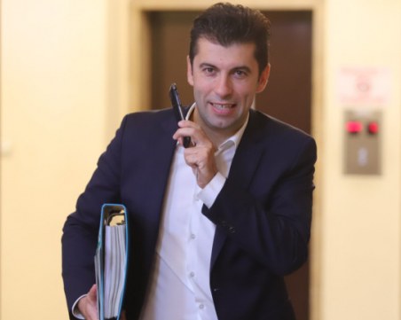 Кирил Петков:  Да сложим 190 млн. в една сграда небостъргач е безумна идея