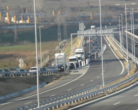 Тир аварира на магистрала 