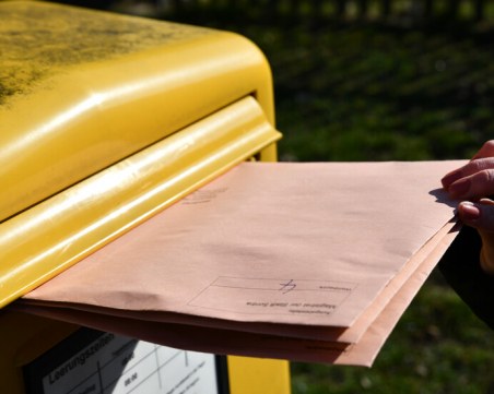 Външният министър: Българите в чужбина трябва да могат да гласуват по пощата