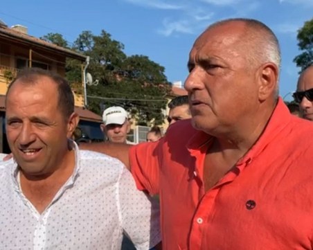 Борисов към Христо Иванов: Не ви ли е срам да се целувате с червения сатрап Бойко Рашков