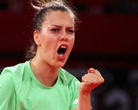 Страхотна Полина Трифонова с втора поредна победа в тениса на маса в Токио