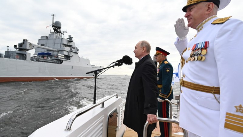Путин: Руската флота може да нанесе смъртоносни удари по всеки противник