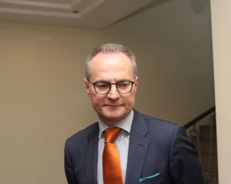 Лозан Панов ще има достъп до документите за извършваните спрямо него проверки