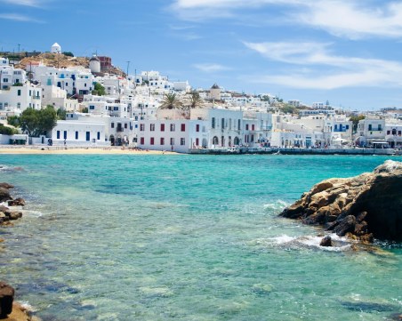 Отменят полицейския час на остров Миконос