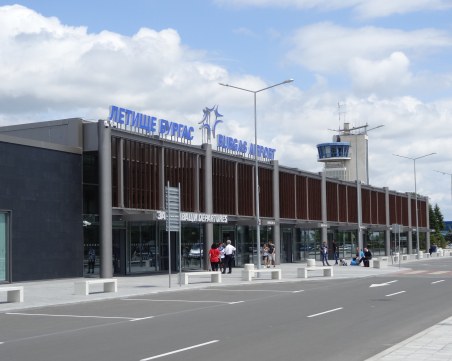Възобновяват полетите между България и Санкт Петербург