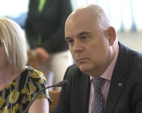 Зам. гл. прокурор: Дипломата на Гешев е легитимна, проверявана е многократно