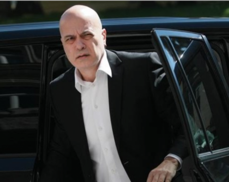 Слави Трифонов: Слуховете за моята смърт са силно преувеличени