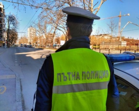 Хванаха двама с наркотици в Пазарджик и Септември