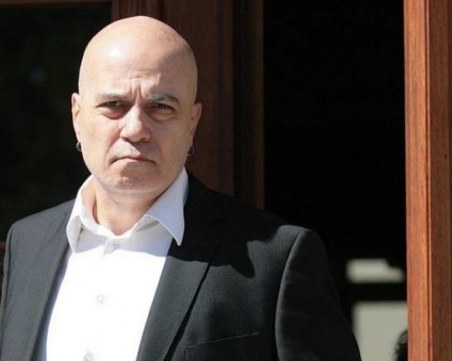 Слави Трифонов: Христо Иванов реши да засили страната към нови избори