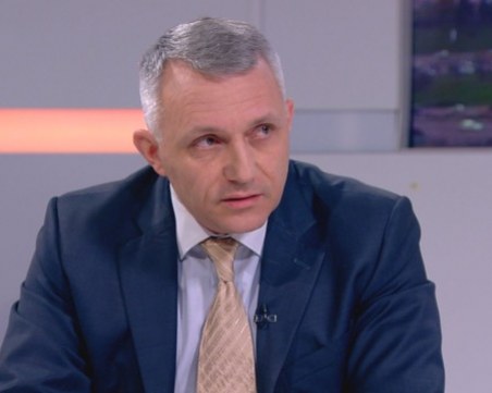 Хаджигенов: Това е политическа детска градина, ще има кабинет, ако израснем