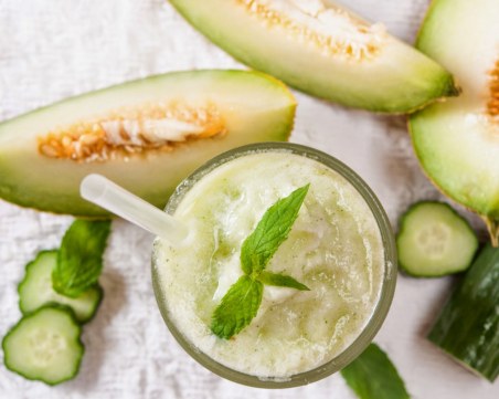 Смути с пъпеш и краставица