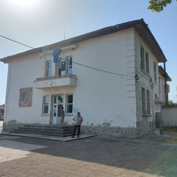 С водосвет започна дълго чакан ремонт на училището в Кадиево