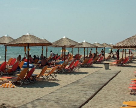 Предупреждават за опасни жеги в Гърция, трафикът към границата е нормален