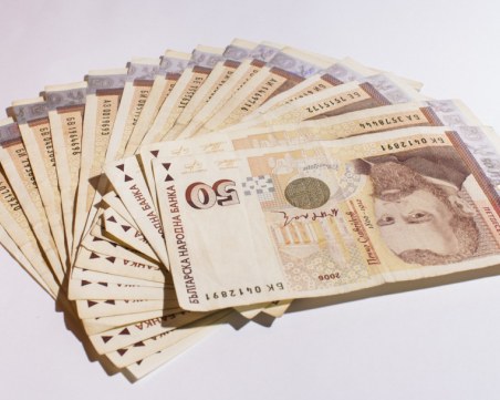 Кредитите станаха по-скъпи - плащаме повече лихви при потребителските и ипотеките