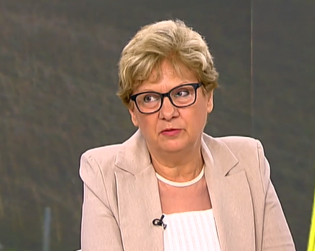 Виолета Комитова: АПИ възлагала поръчки, без да може да ги обезпечи финансово