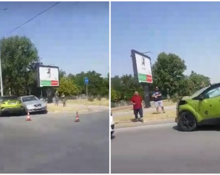 Катастрофа затрудни движението на бул. 