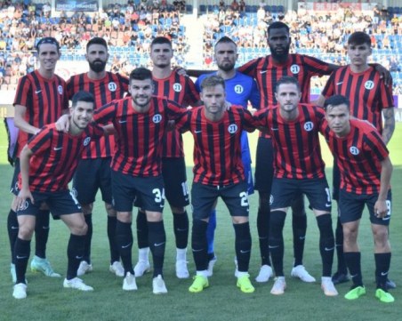 Отложиха Локомотив - Пирин и ЦСКА-София - Лудогорец