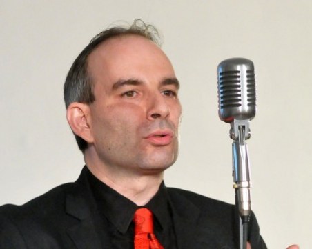 Петър Волгин или Силвия Великова временно поемат БНР